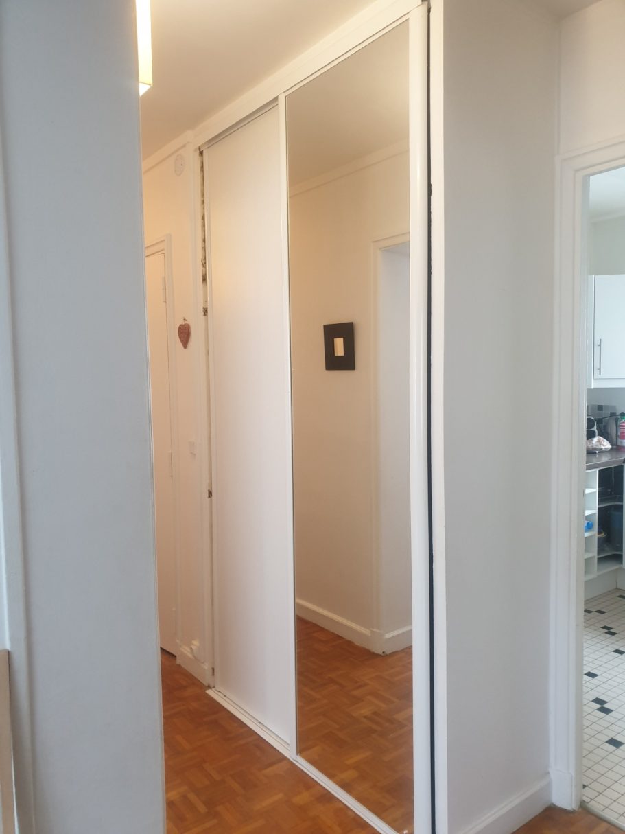 Portes de placard coulissantes avec miroir