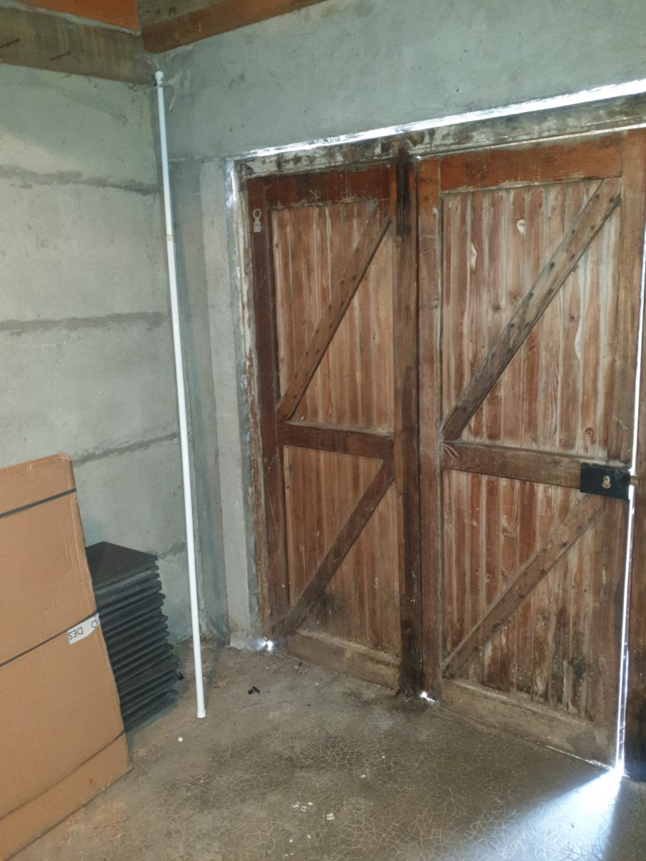 Porte de garage enroulable vue intérieure avant / après