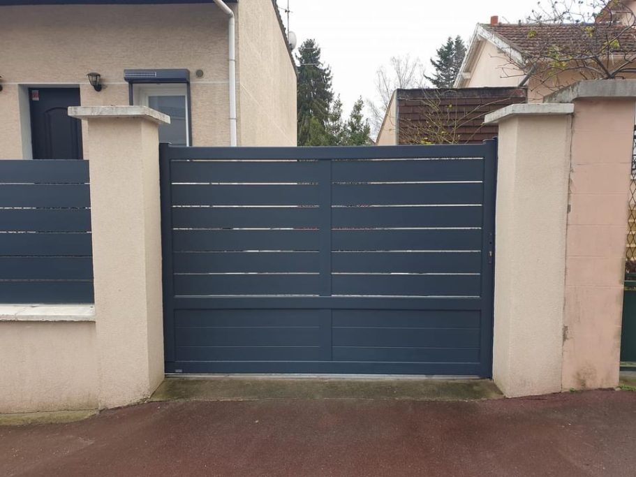 Clôture complète anthracite en alu avant / après