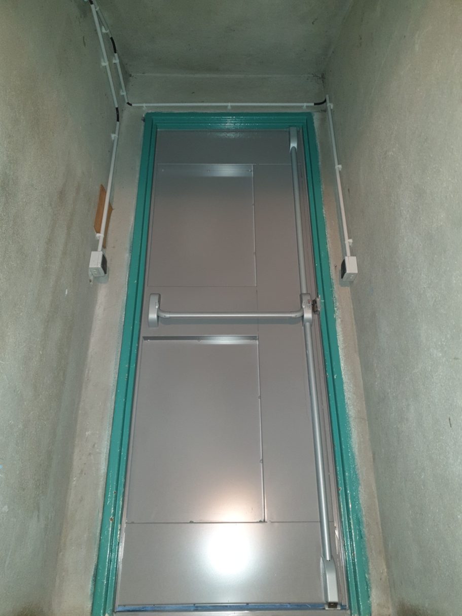 Serrure anti-panique avant / après